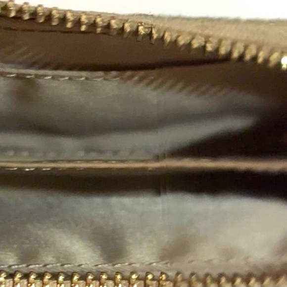 Tory Burch Gold Metallic lZippered Wallet - Picture 4 of 5